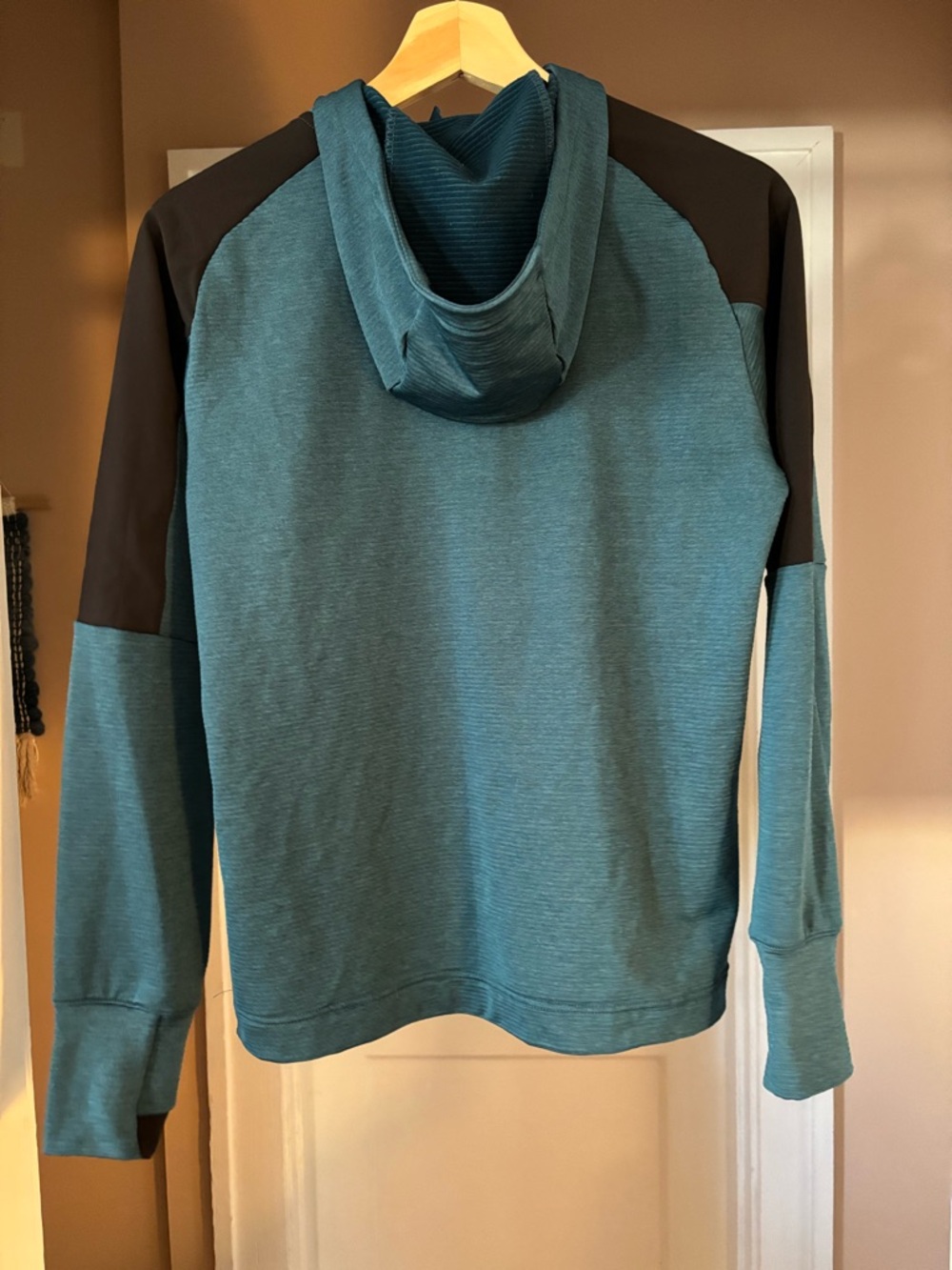 Brooks Notch Thermal Hoodie - Picture 2 of 3